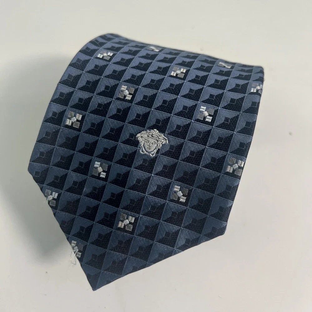 Gianni Versace Silk Tie Mens Blue Geometric Medusa Logo Made In Italy Necktie